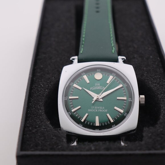 Vintage Roamer ST96 Watch – Swiss Made, 17 Jewels, Manual Wind, Stylish - Picture 7 of 8